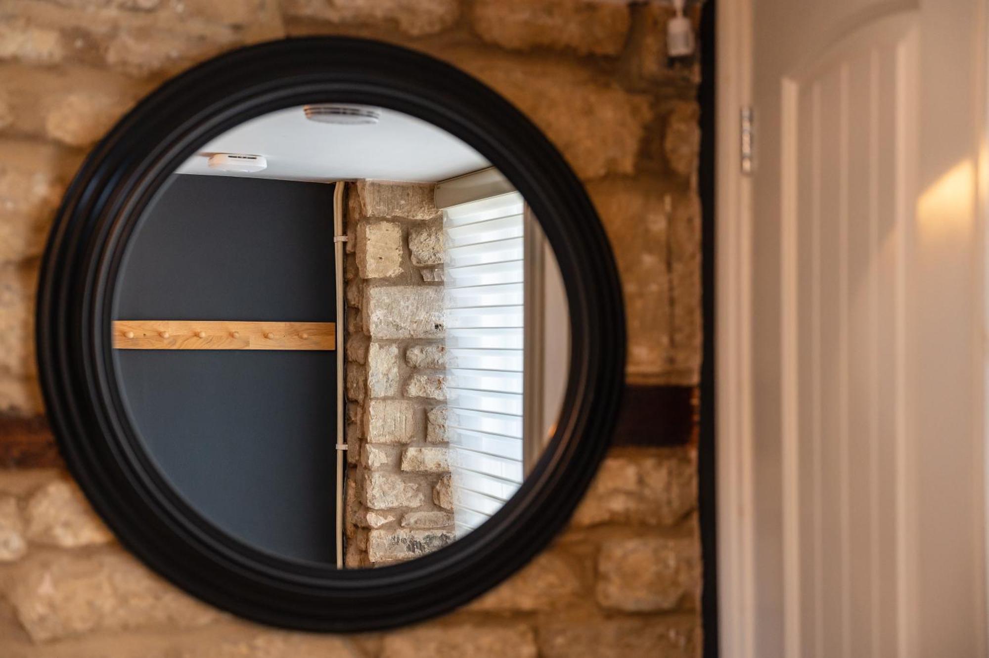 Luxury Town Centre Loft Apartment In Converted Granary Stamford Exterior photo