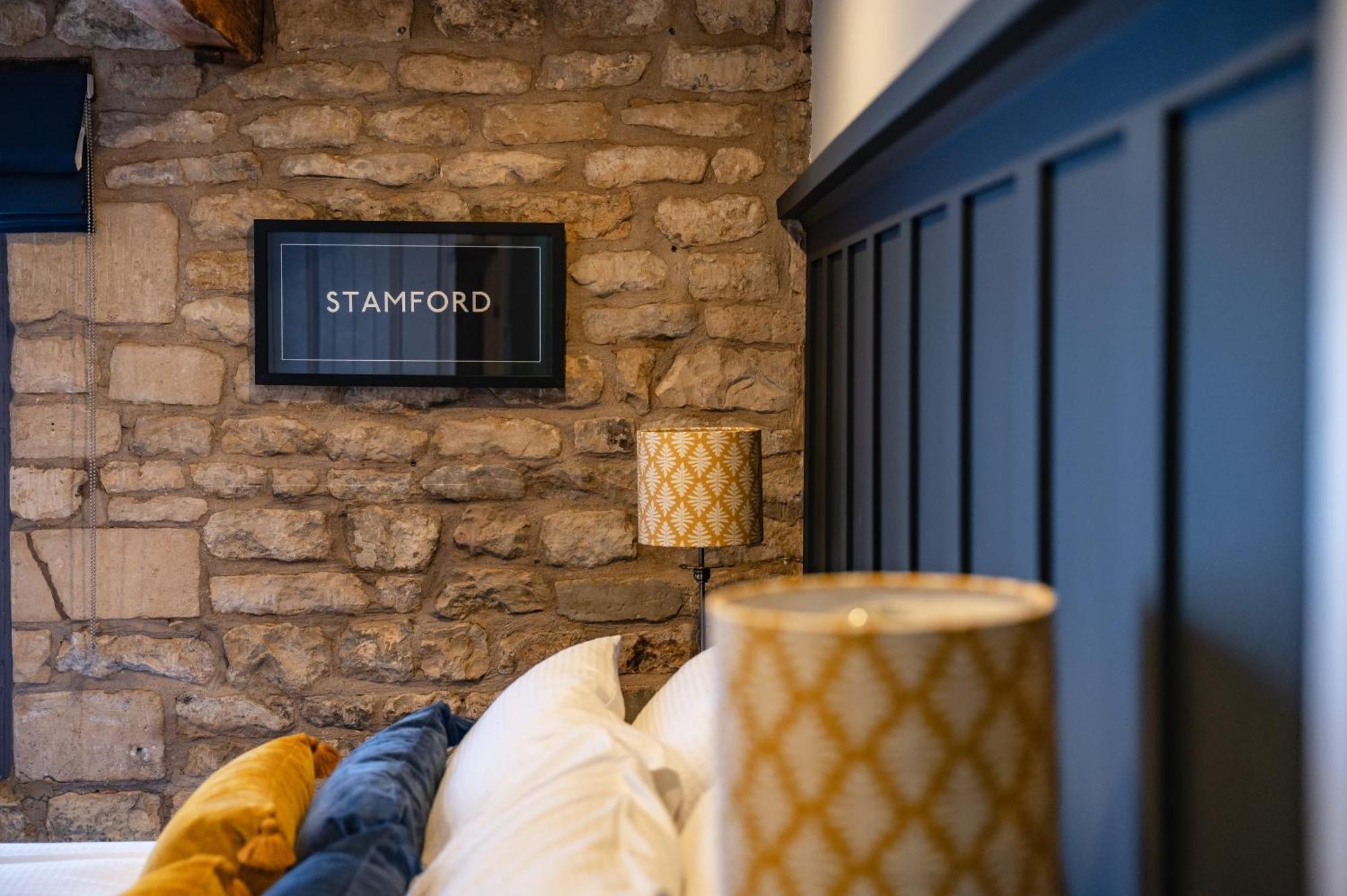 Luxury Town Centre Loft Apartment In Converted Granary Stamford Exterior photo