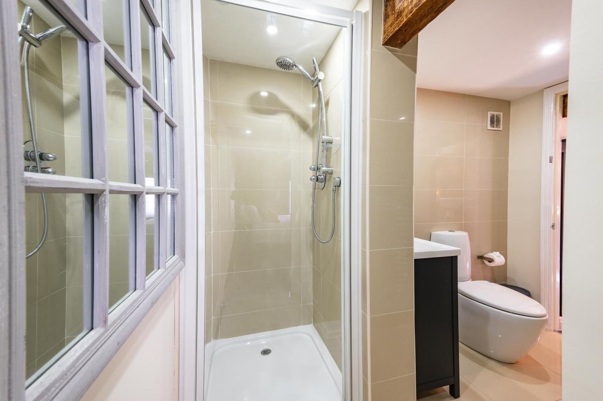 Luxury Town Centre Loft Apartment In Converted Granary Stamford Exterior photo