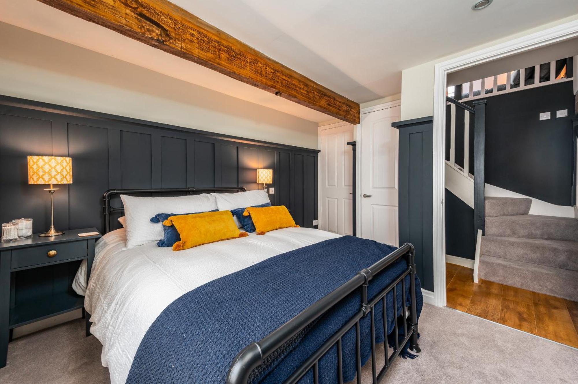 Luxury Town Centre Loft Apartment In Converted Granary Stamford Exterior photo