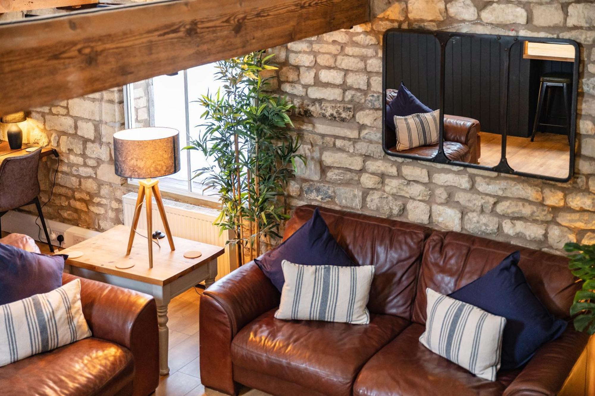 Luxury Town Centre Loft Apartment In Converted Granary Stamford Exterior photo