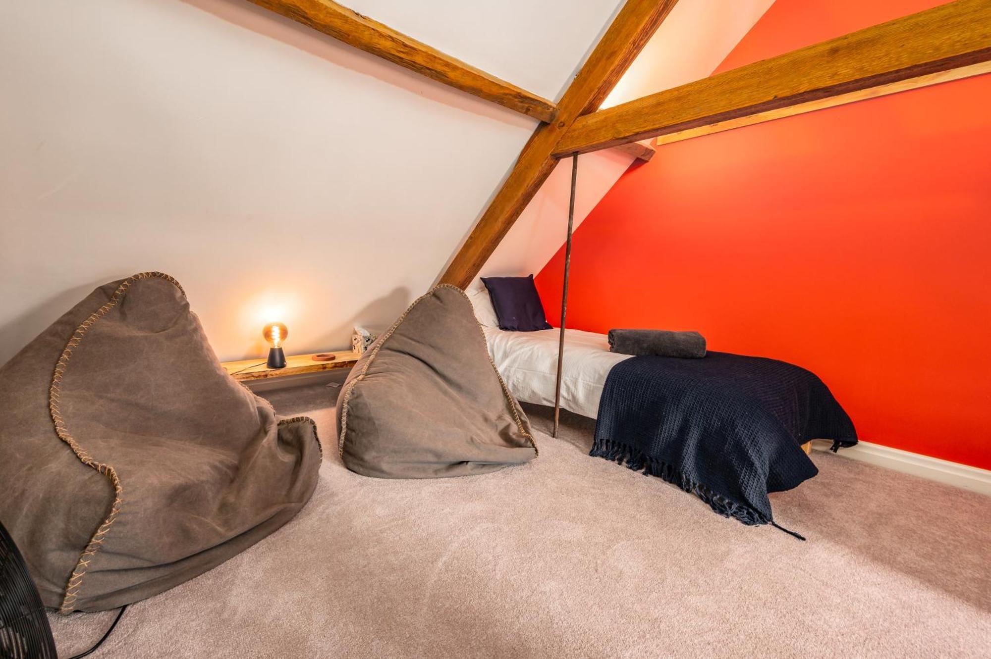 Luxury Town Centre Loft Apartment In Converted Granary Stamford Exterior photo
